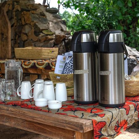 Dolly Farm & River Camp, Luxury Tents Usa River Exterior photo