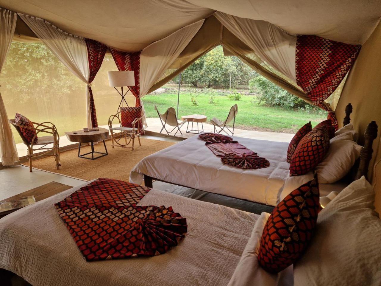 Dolly Farm & River Camp, Luxury Tents Usa River Exterior photo