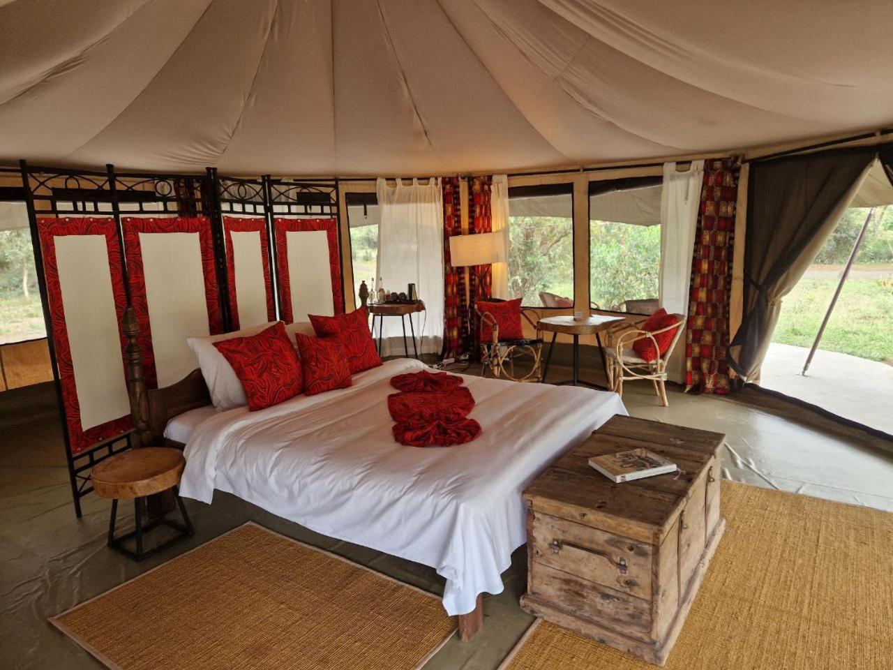 Dolly Farm & River Camp, Luxury Tents Usa River Exterior photo